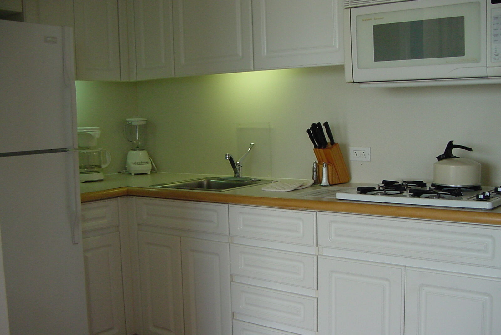 Divi Aruba Phoenix Beach Resort - Unit Kitchen