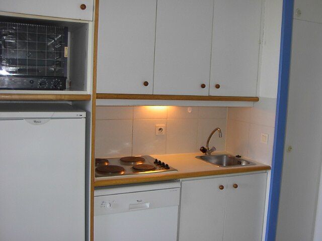 Marina Baie des Anges - Unit Kitchen