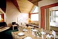 Room at Whiski Jack at the Powder's Edge