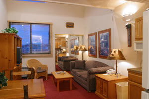 Celebrity Resorts Steamboat Hilltop - living room