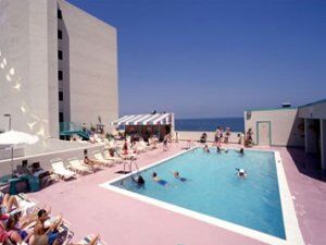 Beach Quarters Resort - Pool