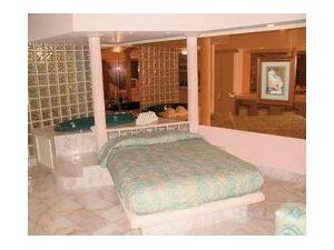Ritz 2 Coral Suites - Unit Bedroom