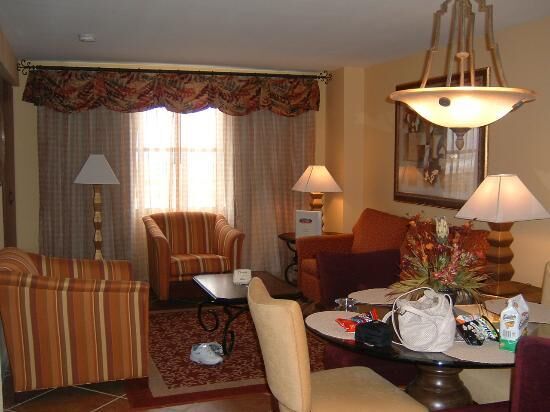 Grandview at Las Vegas - Unit Living and Dining Areas
