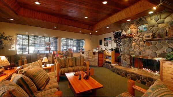 Tahoe Beach and Ski Club - Lobby