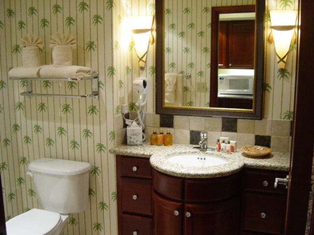 Marriott's Ko Olina Beach Club - Unit Bathroom