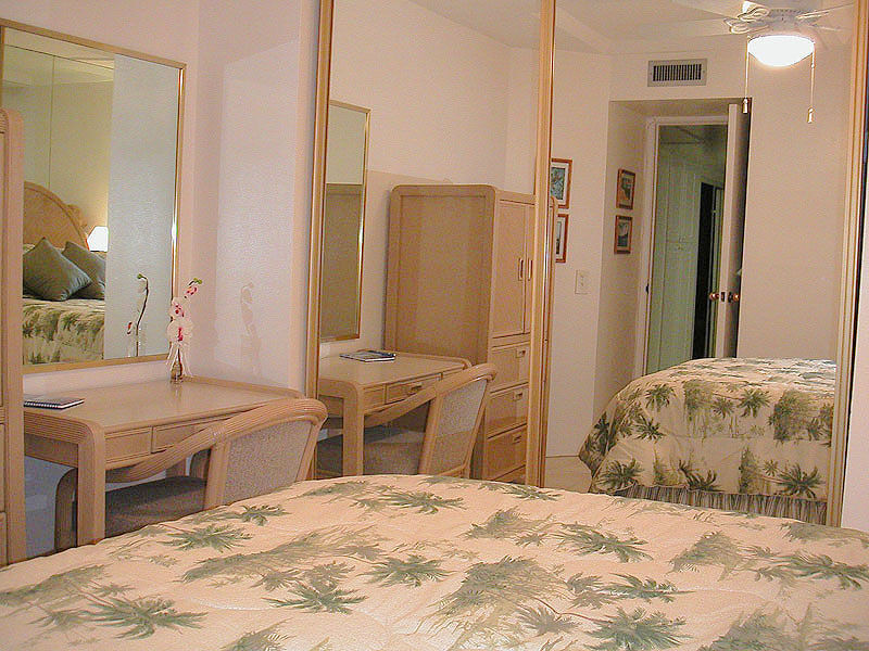 Hawaiian Princess at Makaha Beach - Unit Bedroom