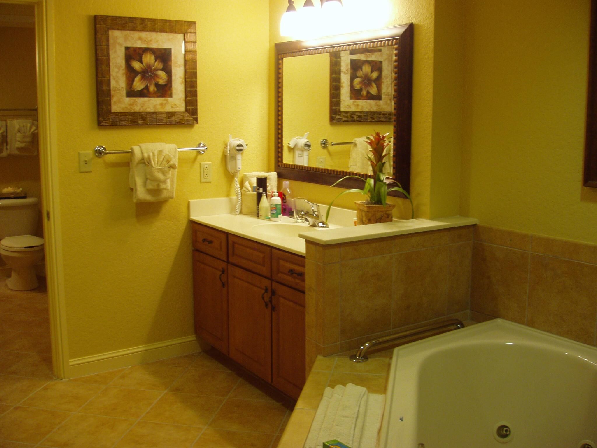 Wyndham Bonnet Creek Resort - Unit Bathroom