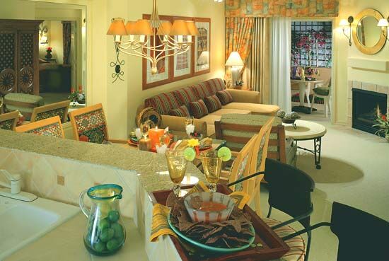 Sheraton Desert Oasis - Unit Living Area
