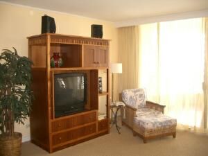 Hilton Grand Vacation Club at Hilton Hawaiian Village - Unit Entertainment Center