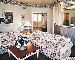 Sanibel Cottages - Unit Living Area
