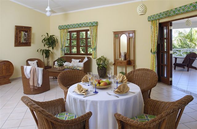 Lifestyle Holiday Vacation Club at Hacienda Suites and Villas - Unit Dining & Living Areas