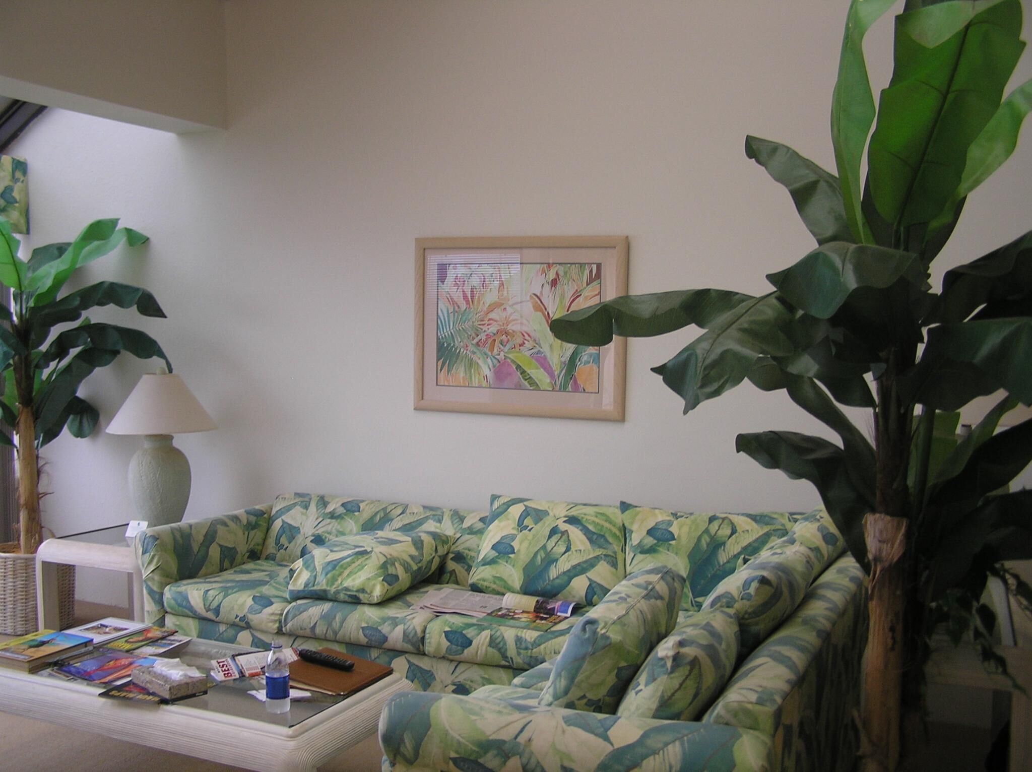 Sands of Kahana Vacation Club - Unit Living Area