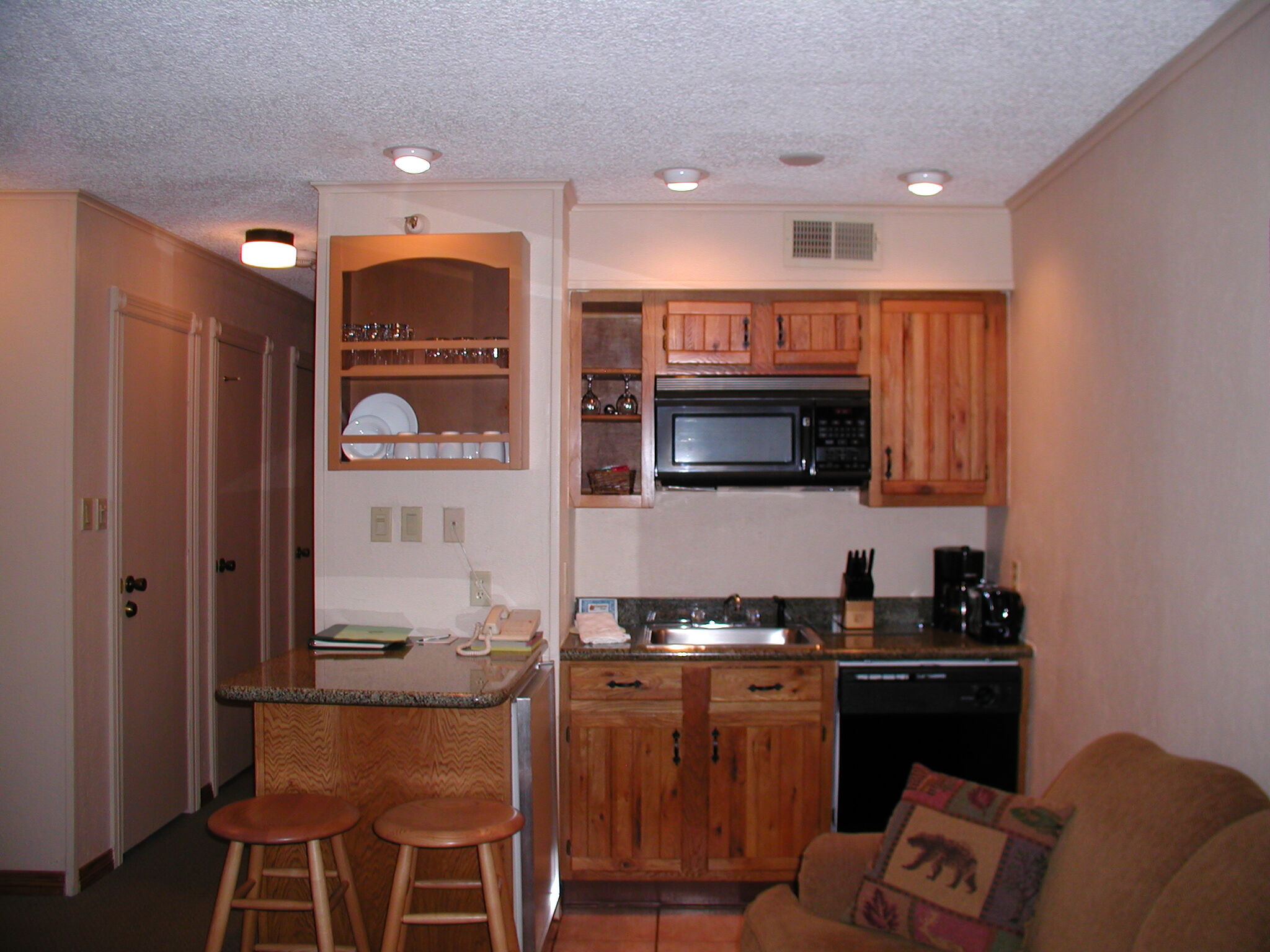 The Christie Lodge - Unit Kitchenette