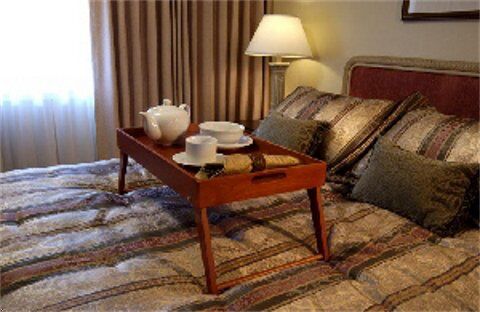 The Suites at Fisherman's Wharf - bedroom