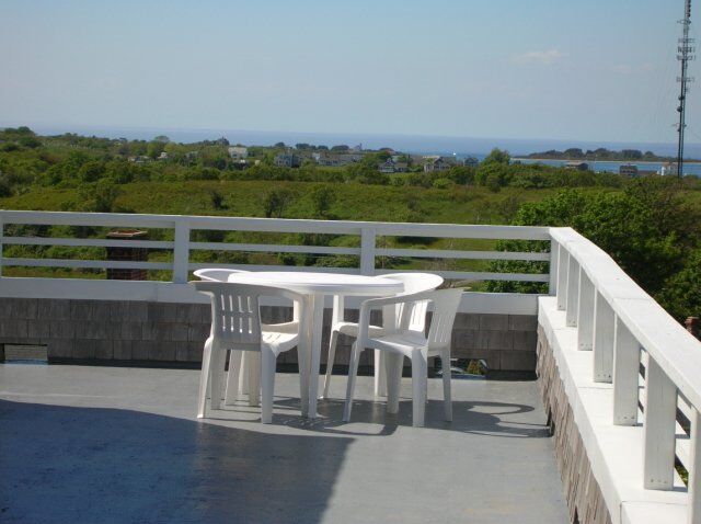 Neptune House - Unit Deck