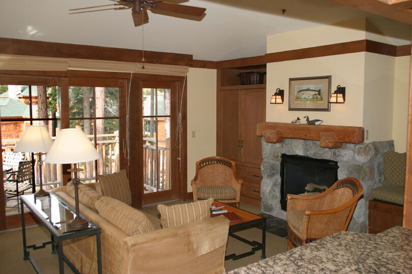 Hyatt High Sierra Lodge - Unit Living Area