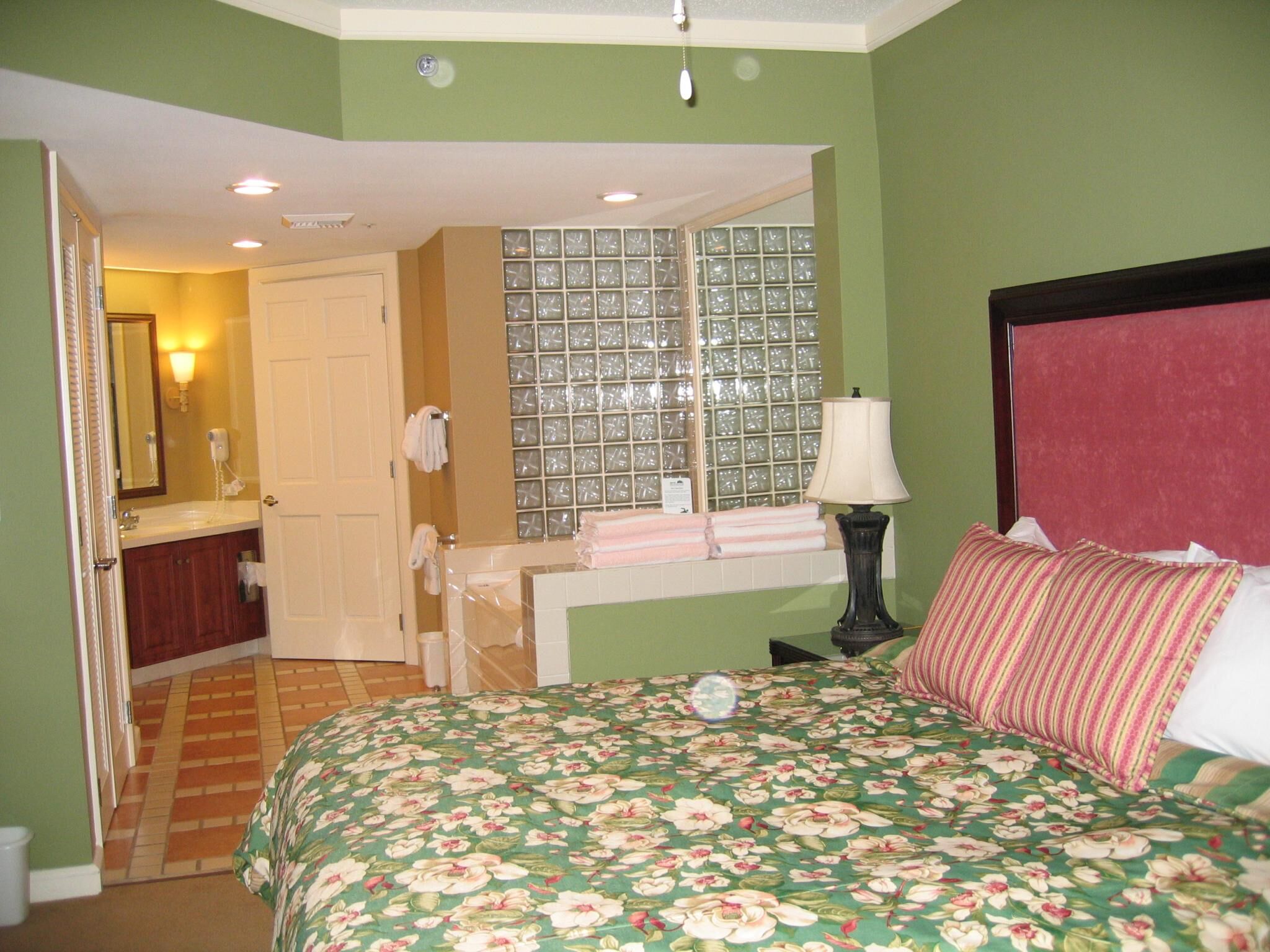 Marriott's Grande Ocean - unit master bedroom
