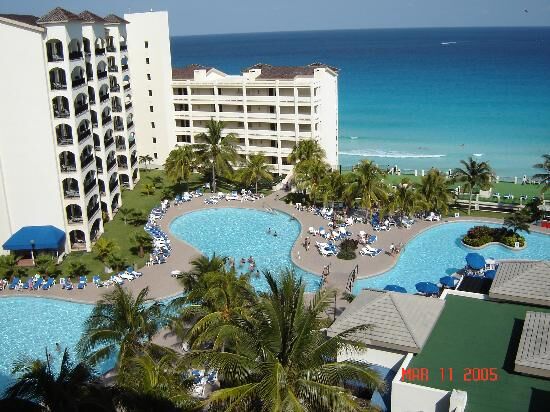 The Royal Caribbean - Pool
