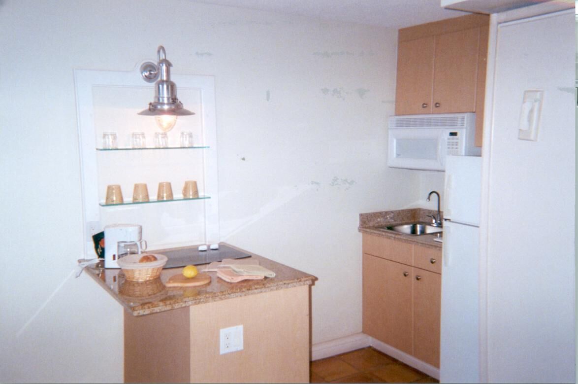 Kahana Beach Vacation Club - Unit Kitchen