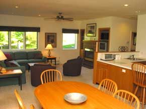 Smugglers' Notch Resort - Unit Dining Area