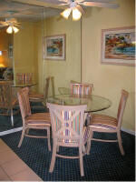 Club Destin Resort - Unit Dining Area