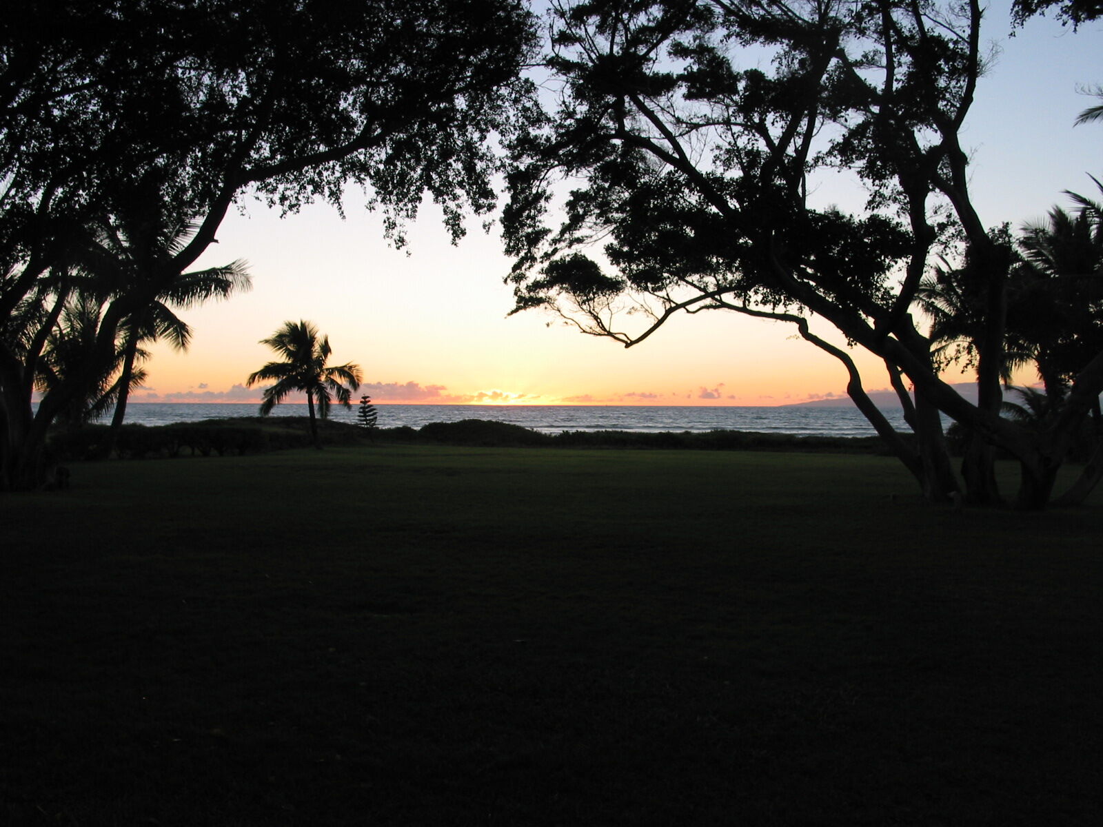 Kapulanikai Vacation Suites - View Of Sunset From Lanai