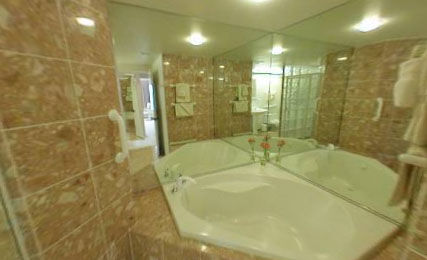 Kona Coast Resort - Unit Bathroom