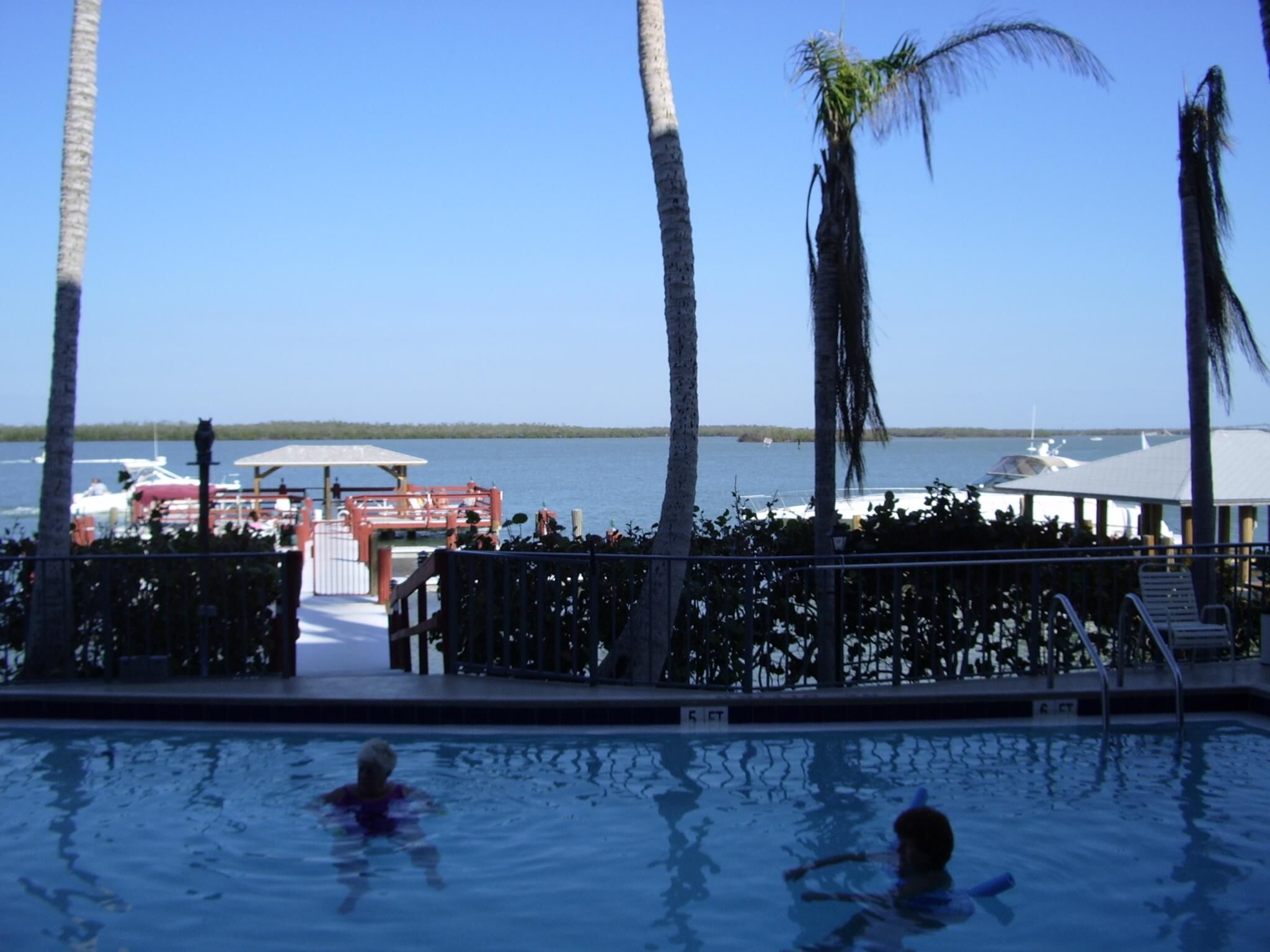 Sunrise Bay Resort & Club - Pool