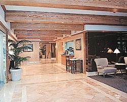 Jockey Club - Lobby