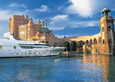 Harborside Resort at Atlantis - view of the marina & Atlantis Royal Towers