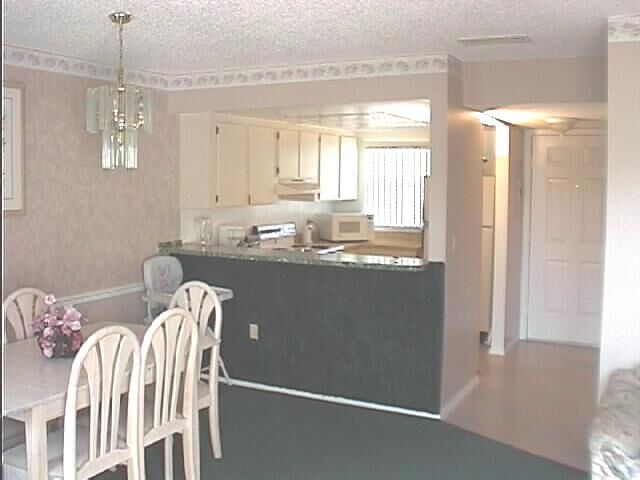 Fantasy World Club Villas - Unit Dining Area