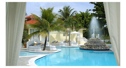 Lifestyle Crown Villas - VIP World pool
