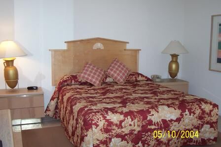 Desert Breezes - Unit Master Bedroom