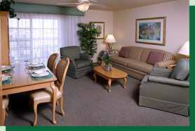 Carlsbad Inn Beach Resort - Unit Living Area