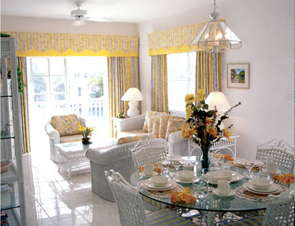 Sandyport Beaches Resort - Unit Dining Area