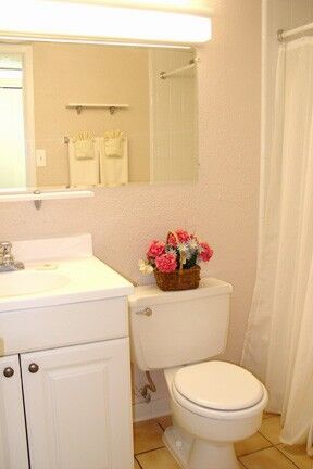 Boardwalk One - Unit Bathroom