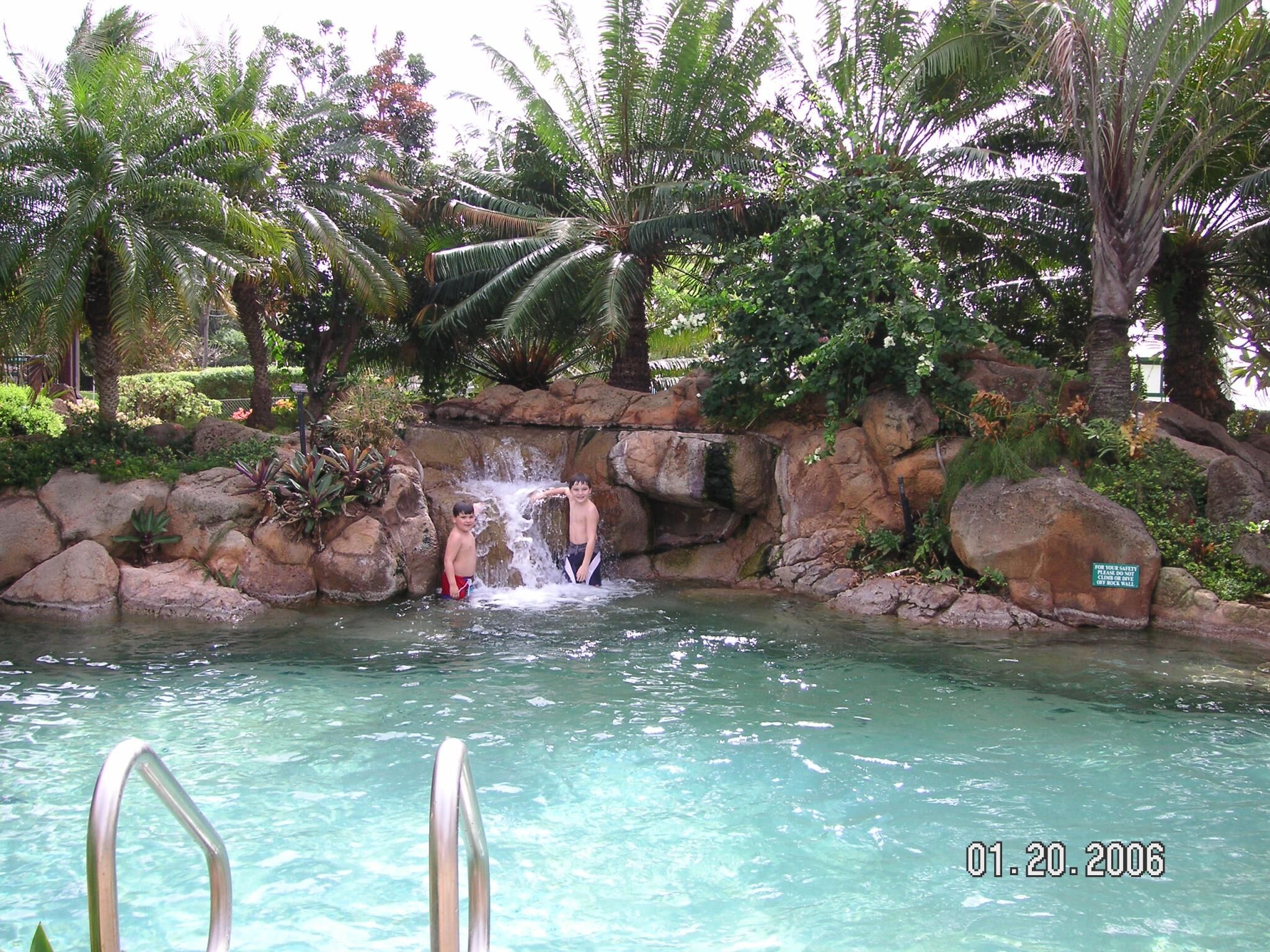 Lawai Beach Resort - Pool