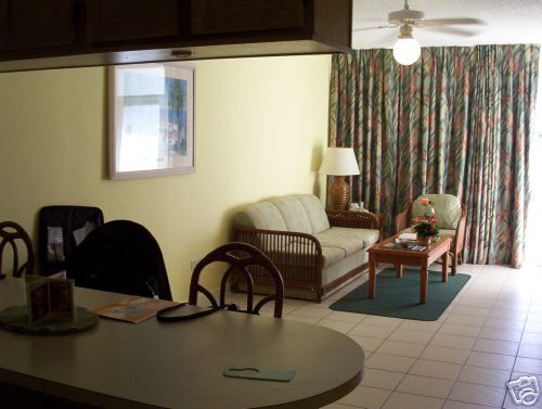 La Cabana Beach & Racquet Club - Unit Living Area