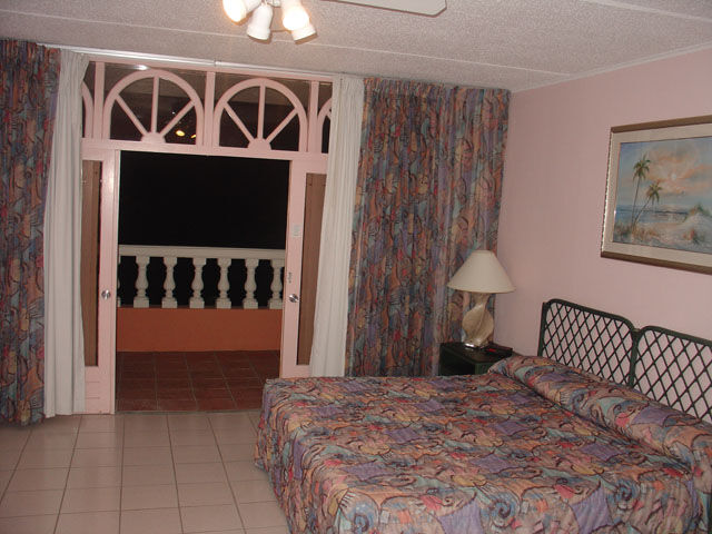 Paradise Beach Villas - Unit Bedroom