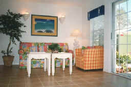 Barefoot'n in the Keys at Old Town - Living Room