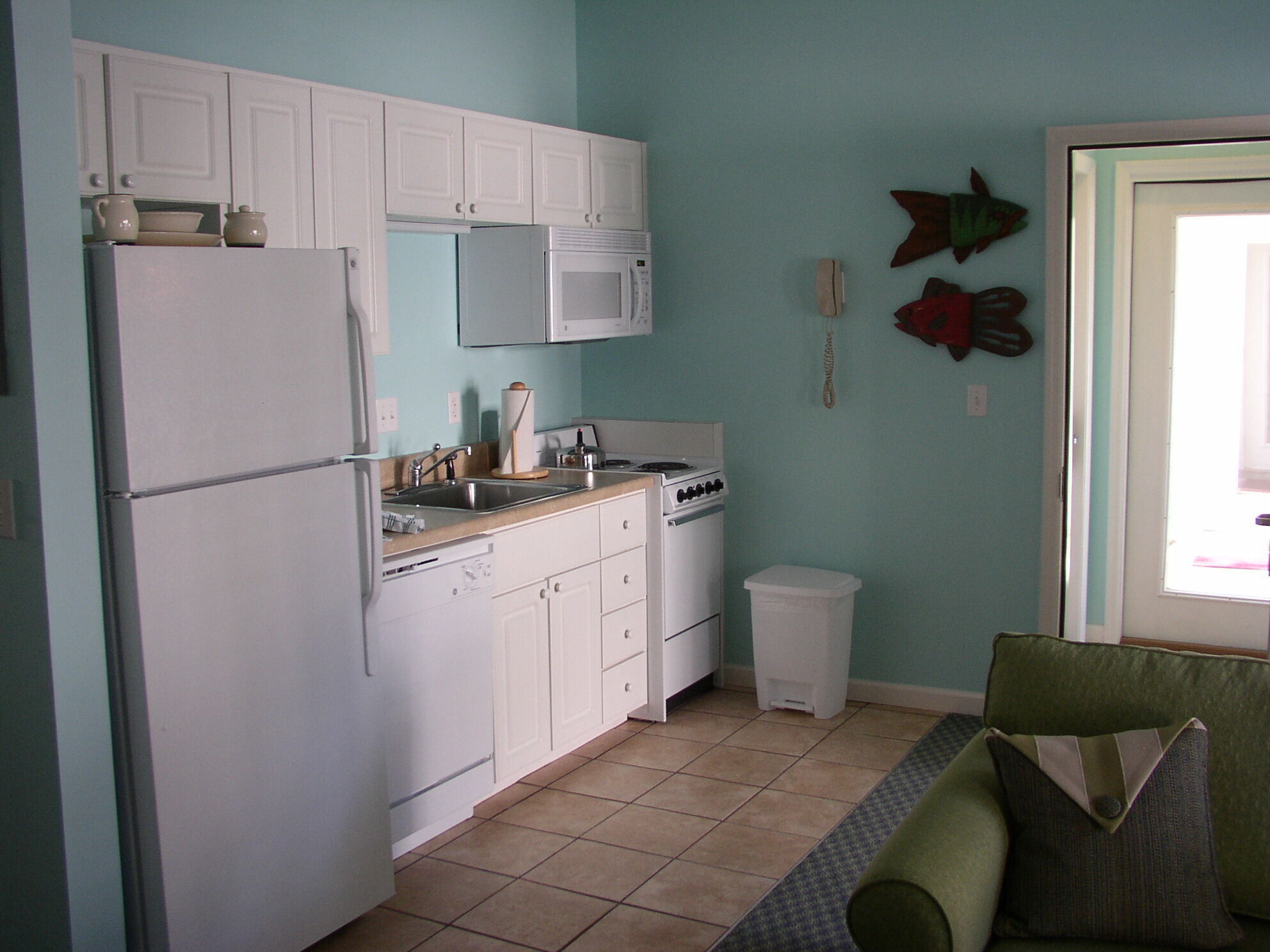 Wyndham Beach Street Cottages - Unit Kitchen