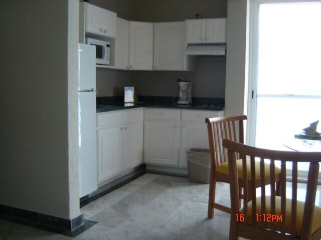 Royal Sunset Club Cancun - Unit Kitchen
