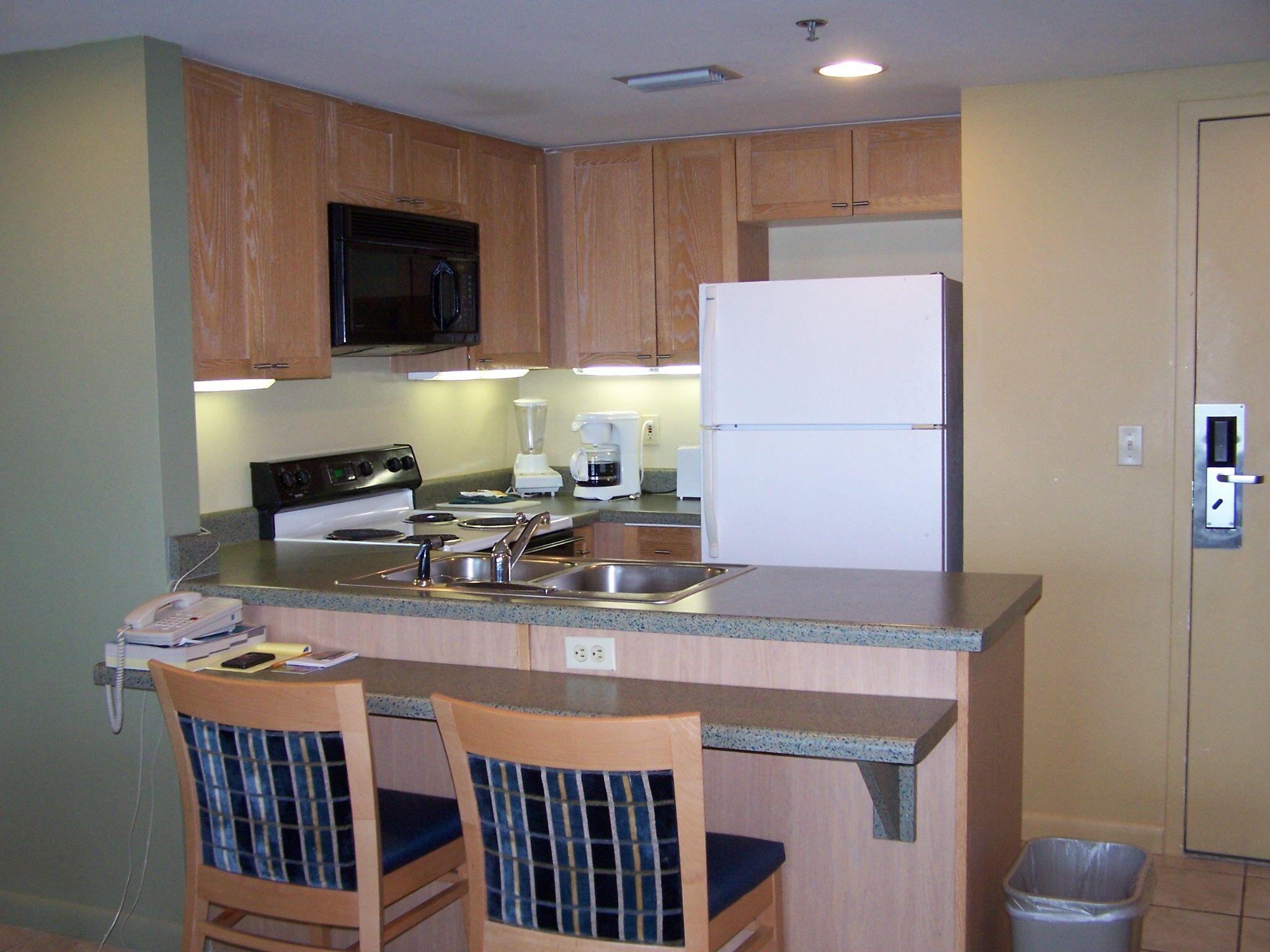 Daytona Beach Regency - Kitchen