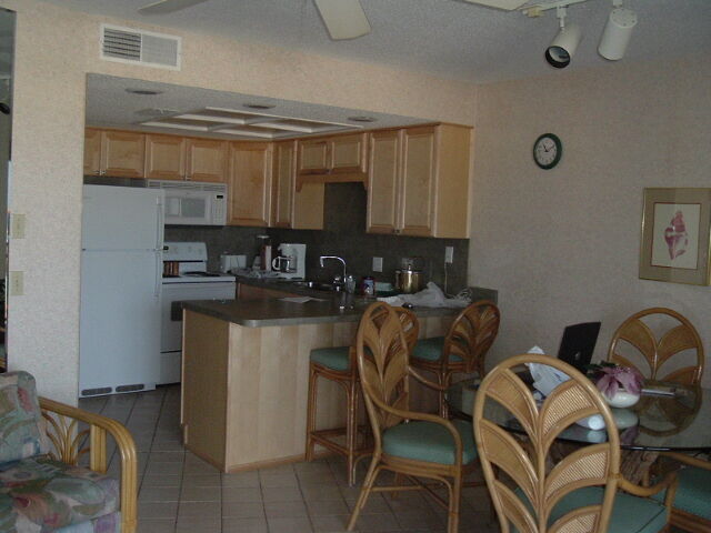 Jamaican on the Gulf - kitchen