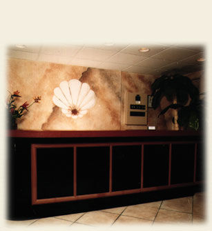 Sea Shells Beach Club - Front Desk