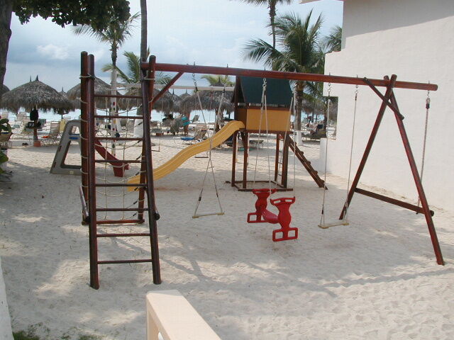 Aruba Beach Club - playground