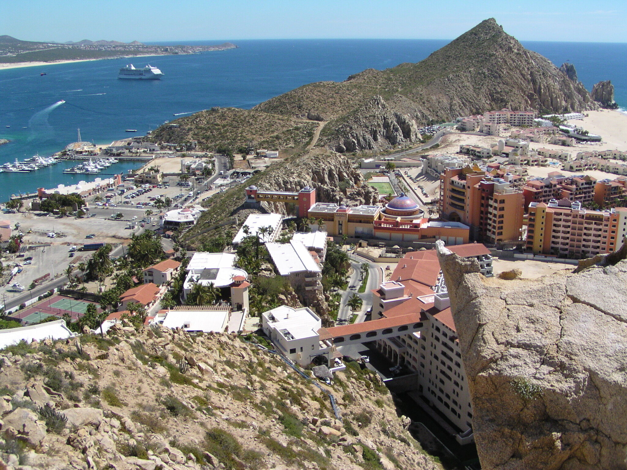 Finisterra Club & Resort 