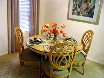 Desert Paradise Resort - Unit Dining Area