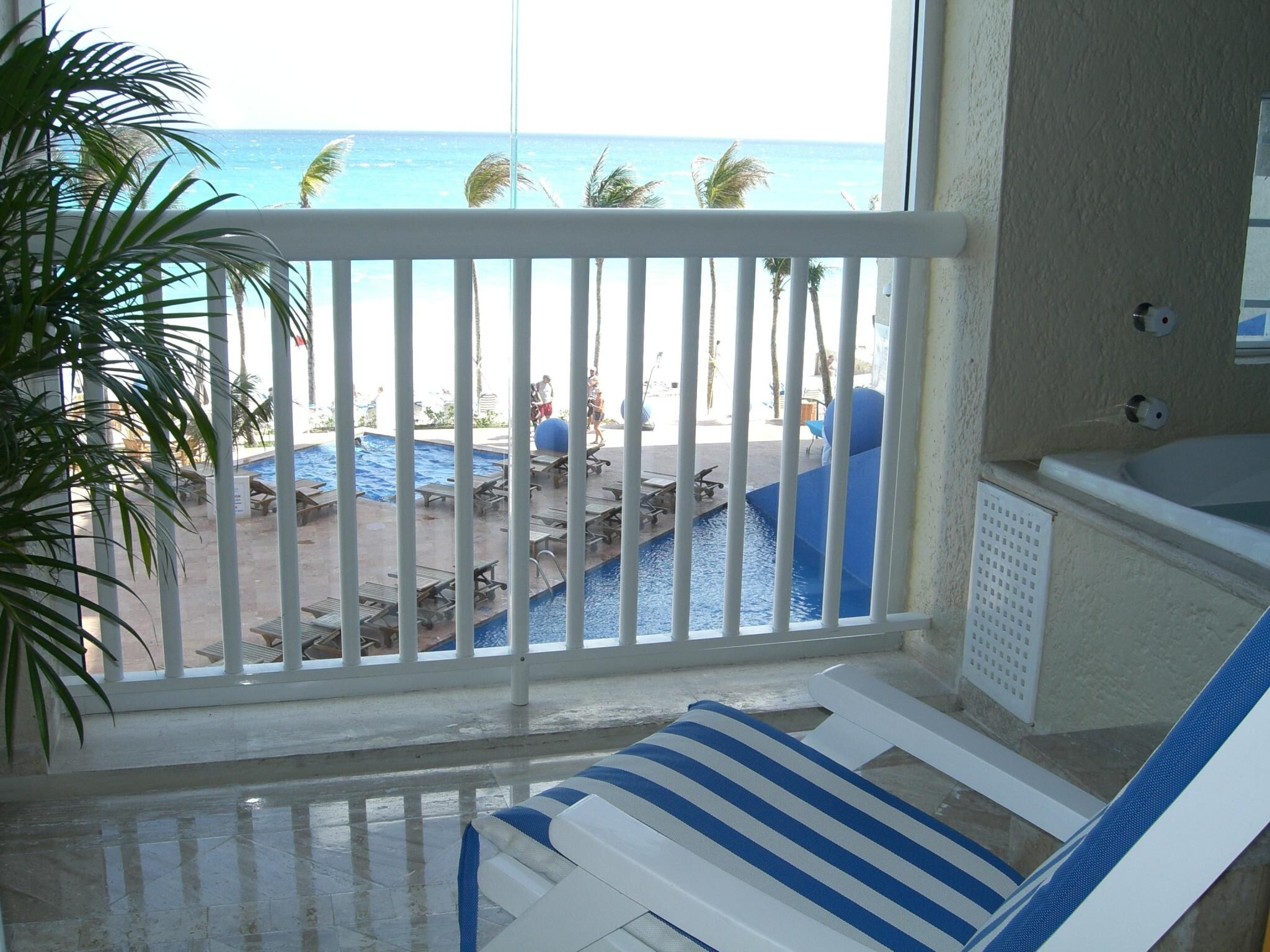 Club Regina Cancun - Unit Balcony