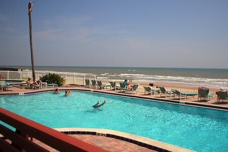 Plantation Island - Ocean Front Pool